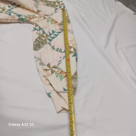 Universal Thread Women Size S Cream Quilted Sweatshirt - Picture 14 of 15